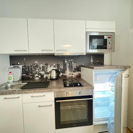 Wash Apartment On Metro Prague 1 Ngoại thất bức ảnh
